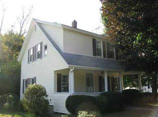 3142 Mendon Rd, Cumberland, RI 02864