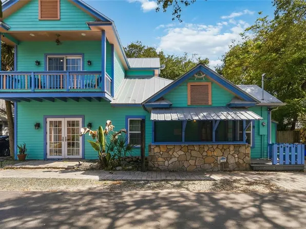 207 Esther St, New Smyrna Beach, FL 32169