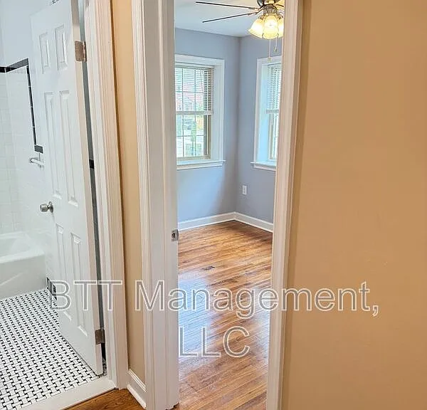 8804 Bradford Rd #1 — Photo 28