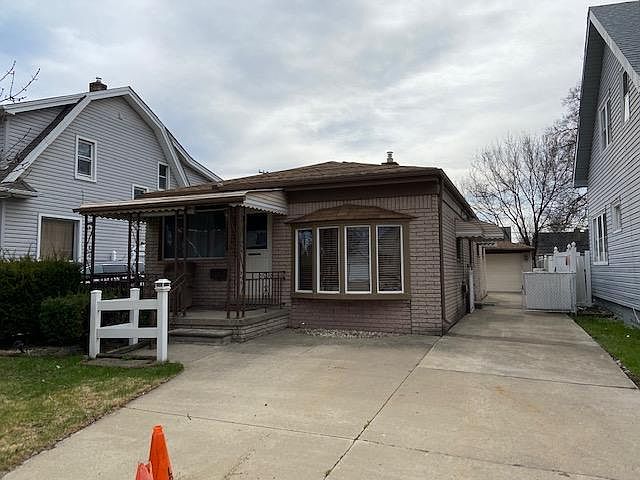 1st image of 1019 Fort Park Blvd