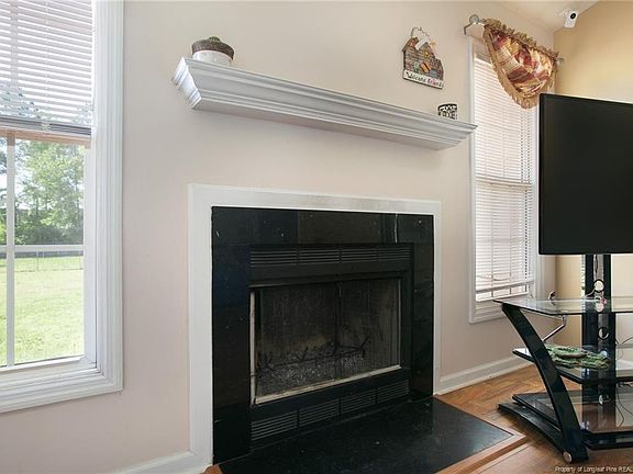 4th image of 112 Winterfield Dr