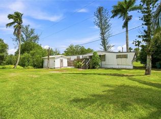 105 Cardinal Ct, Everglades City, FL 34139
