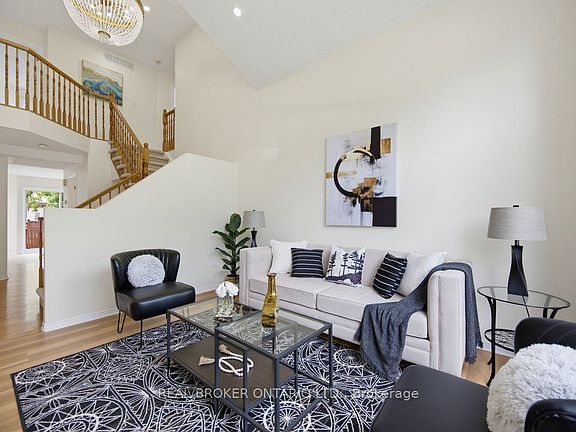 5th image of 2000 Oakbrook Cir