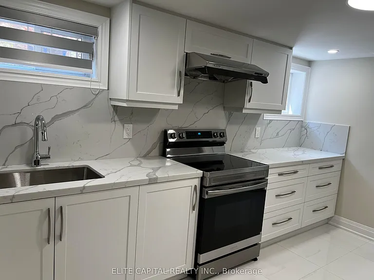 218 Chartland Blvd S — Photo 6