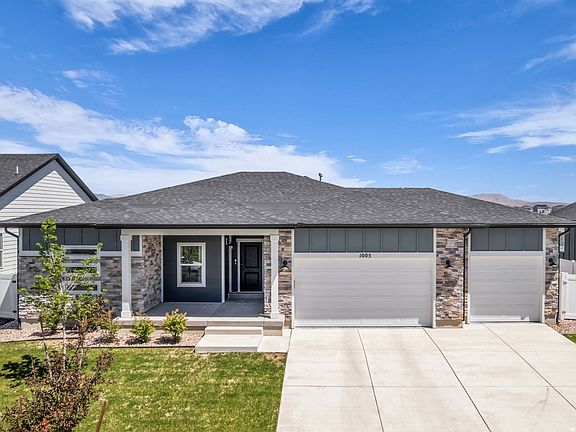 2nd image of 1005 E Antelope Dr