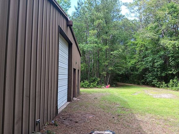 2nd image of 1235 Belangia Rd