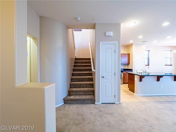 5th image of 7462 Earnshaw Ave