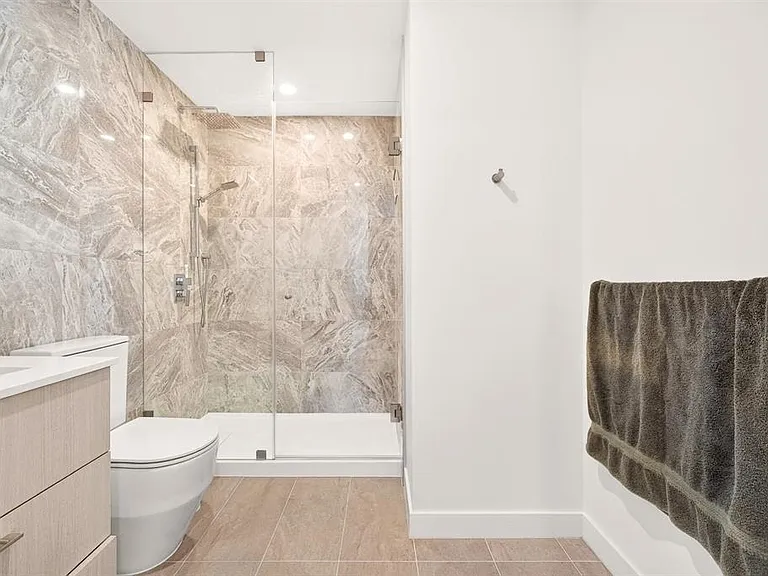 6468 Willingdon Ave #13XX — Photo 8