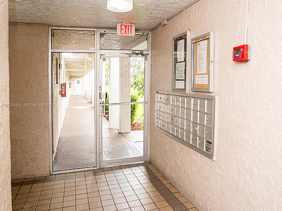 4th image of 1100 NW 87th Ave APT 308