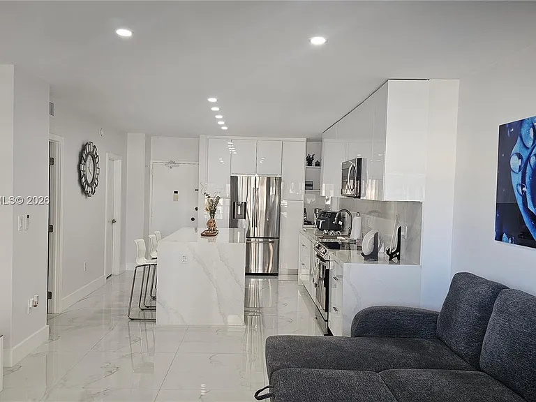 1950 S Ocean Dr #3D — Photo 23
