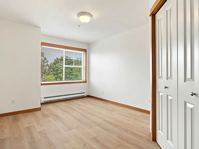 2-Bedroom Apartment for Rent at North Admiral Court - West Seattle — Photo 13