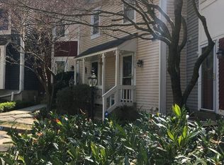 11226 Silentwood Ln, Reston, VA 20191