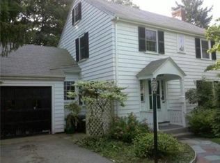 6 Paine St, Wellesley, MA 02481