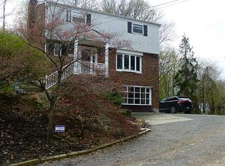 1325 Hollywood St, Pittsburgh, PA 15205