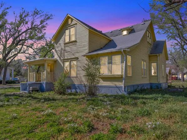 124 W Ruth St, Moundridge, KS 67107
