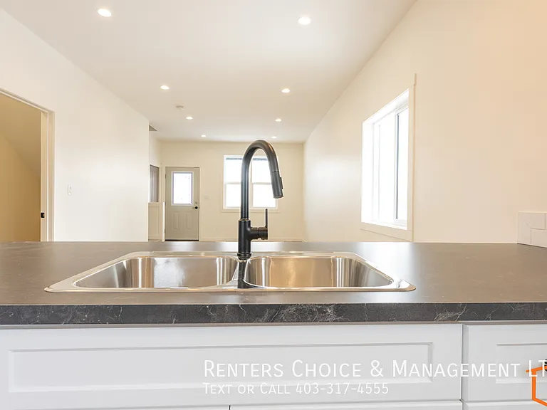 5121D 54th Ave — Photo 7
