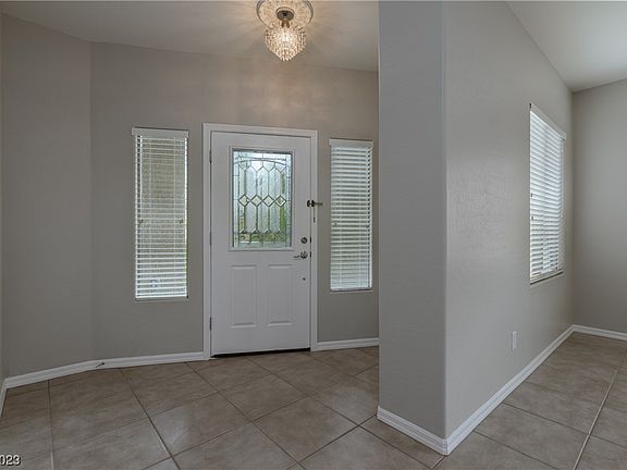 5th image of 3998 Vulcan St