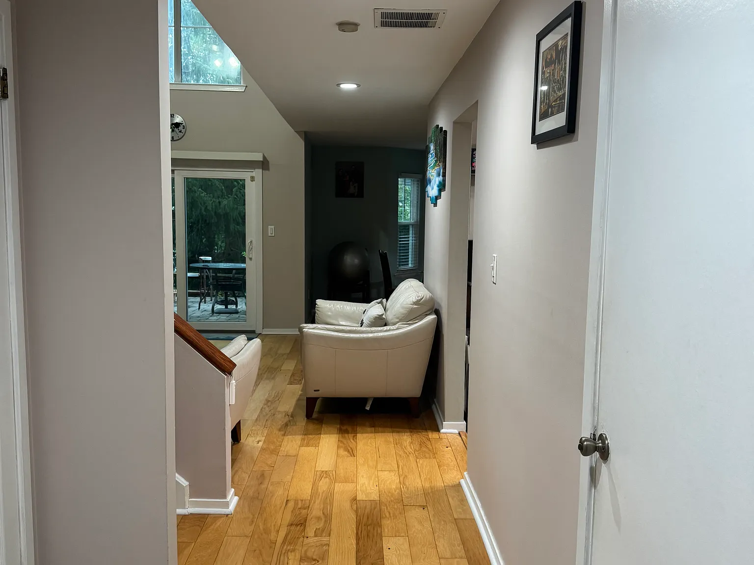 3 bed, 2.5 bath, 1650 sqft, $3,200 — Photo 1