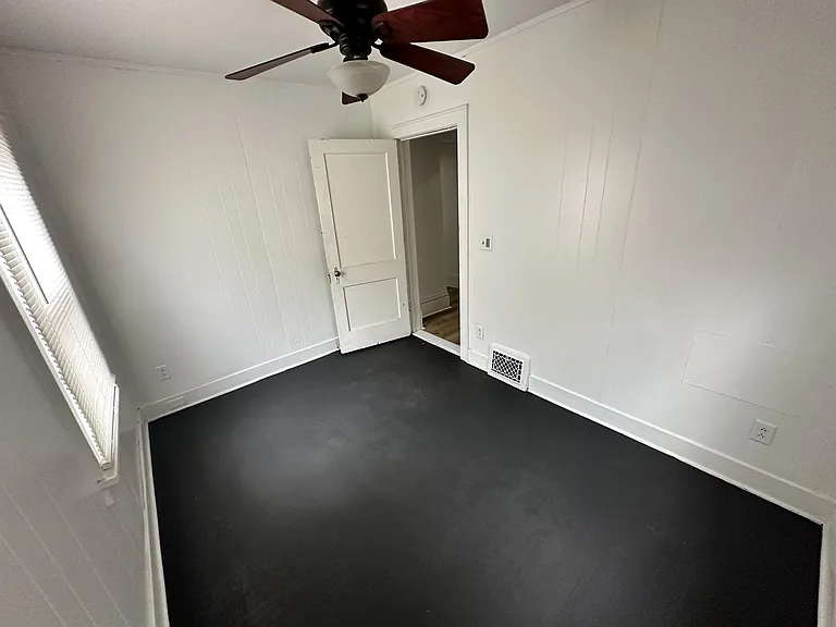 1404 S Main St #STREET1 — Photo 13
