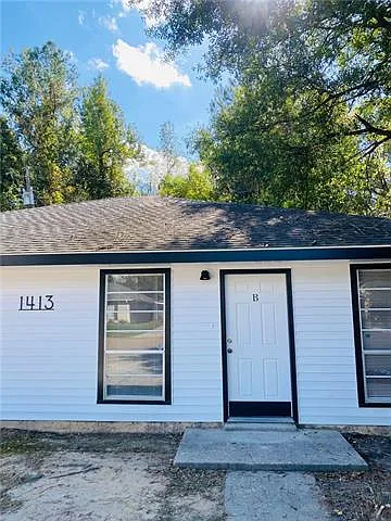 Building Photo - 1413 Hooks Dr #B