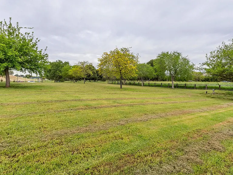 21907 E Weldon Ave #B — Photo 33