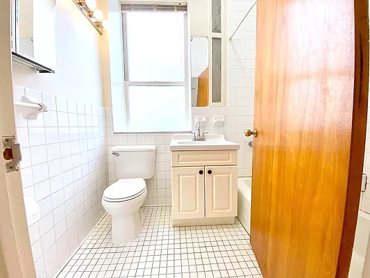 Rented by Manhattan Spaces | media 16