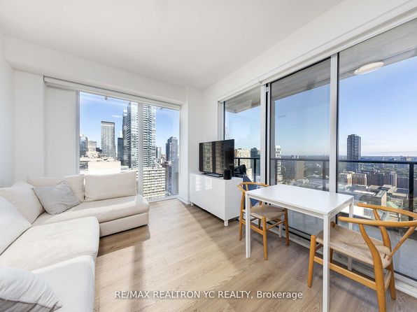 20 Edward St #2516-C01, Toronto, ON M5G 0C5