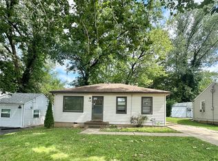 129 Flora Dr, Saint Louis, MO