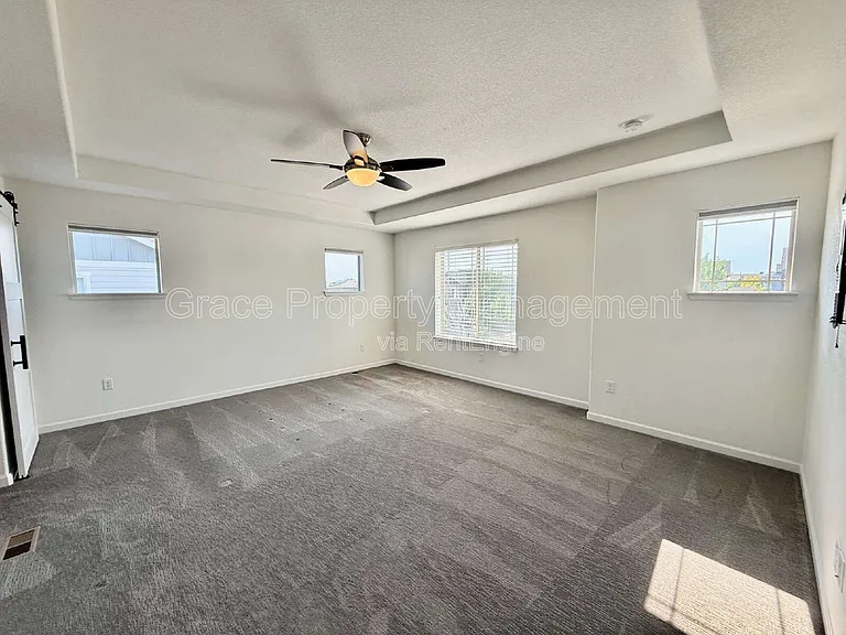 12292 Jasper St — Photo 9