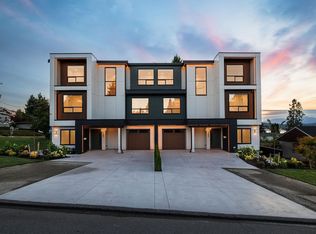 11313 137th St #101, Surrey, BC V3R3C5