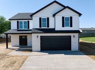 312 Sunset Dr, Mount Vernon, IN 47620