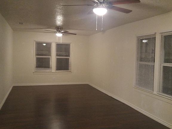 3rd image of 1106 S Bruce Ave