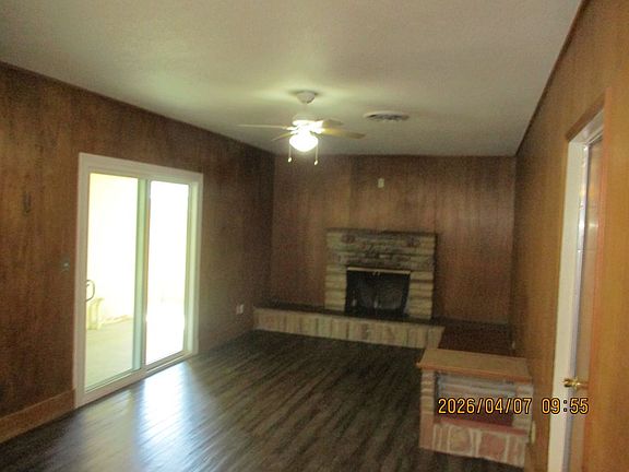 5th image of 29 W Spring Ln