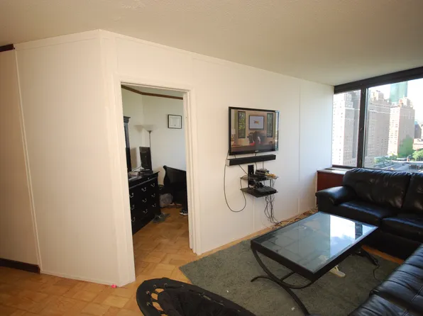 415 East 37th Street image 3 of 26