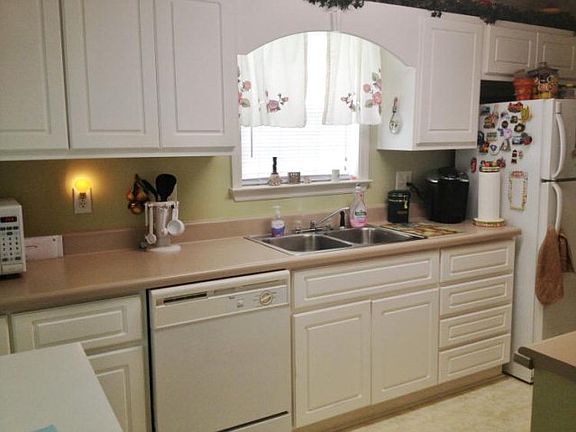 5th image of 107 Saint Kitts Ct