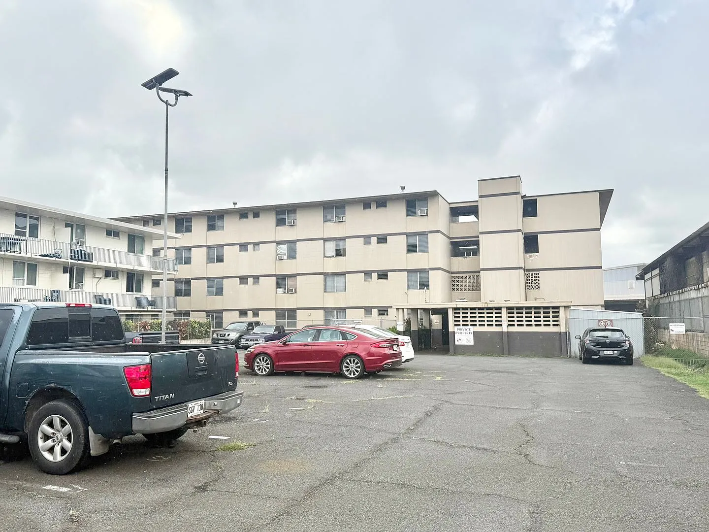 2br/1ba/1pkg Apartment In Aiea Water/Sewer/Trash Included! — Photo 1