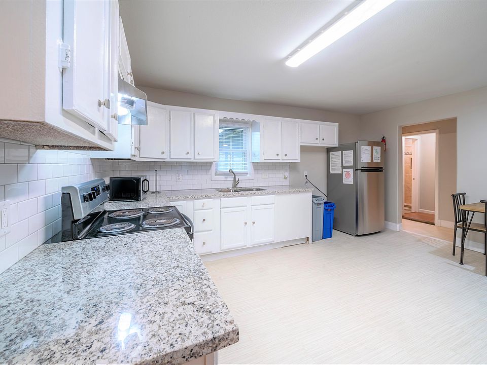 1st image of 940 Randolph St #12774913