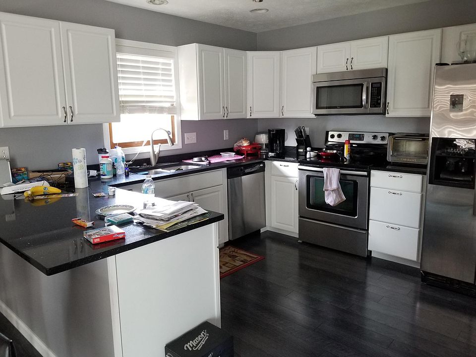 2nd image of 8124 Stonereath Ct