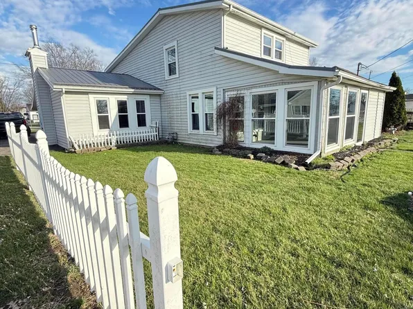 11007 Hebron Rd SE, Buckeye Lake, OH 43008