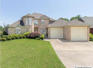 122 Paddington Grn, Huntsville, AL 35824