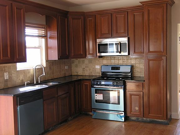 4th image of 17907 Fairoaks Dr