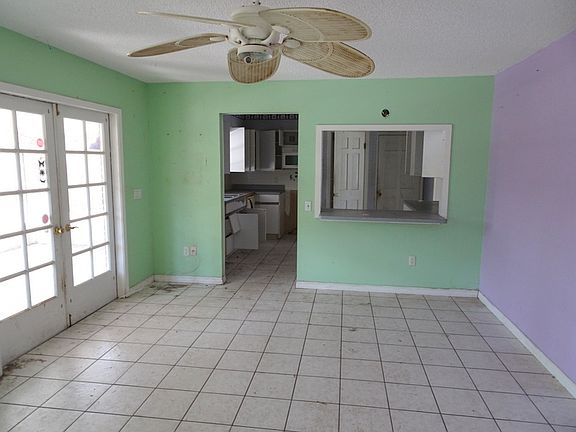 4th image of 2624 Shorewood Ln