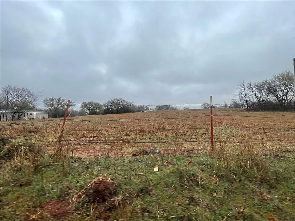 2nd image of 16219 NW Sooner Ave