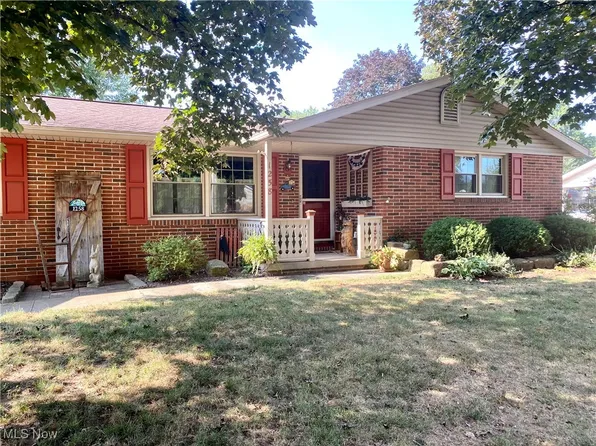 1258 Independence Cir SE, New Philadelphia, OH 44663