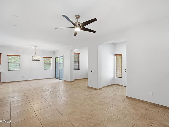 2nd image of 2151 W MONTE CRISTO Avenue