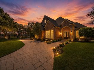 2726 Country Club Rd, Pantego, TX 76013