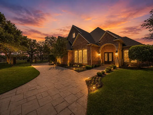 2726 Country Club Rd, Pantego, TX 76013