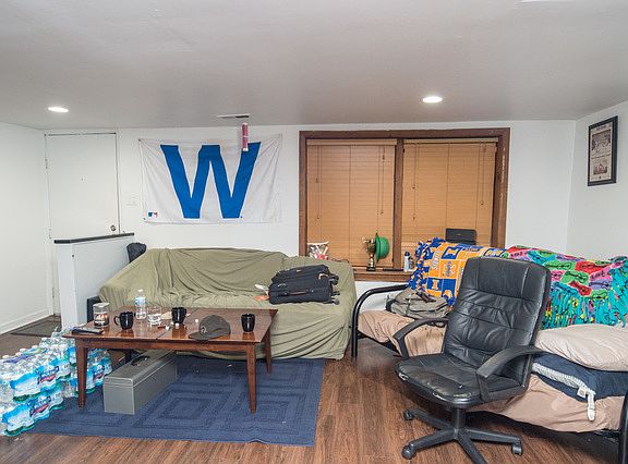 5th image of 1324 W Barry Ave APT Ch1