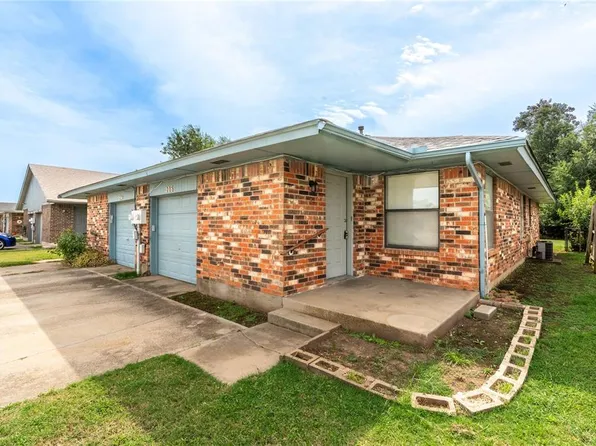 204 Barrett Pl, Edmond, OK 73003