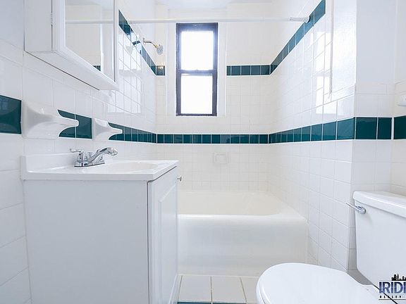 5th image of 74 Prospect St #3BATHS